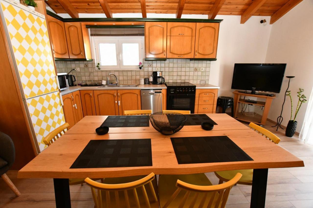 Downtown Loft Apartment เอยิโอ ภายนอก รูปภาพ