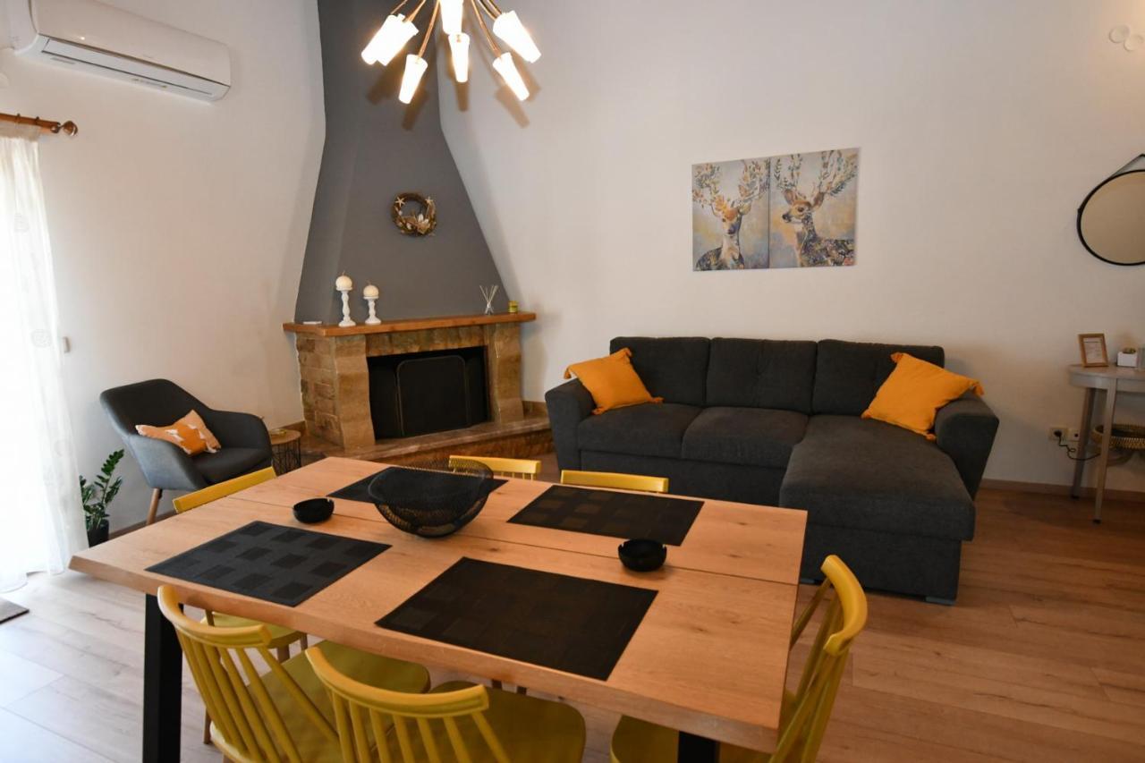Downtown Loft Apartment เอยิโอ ภายนอก รูปภาพ