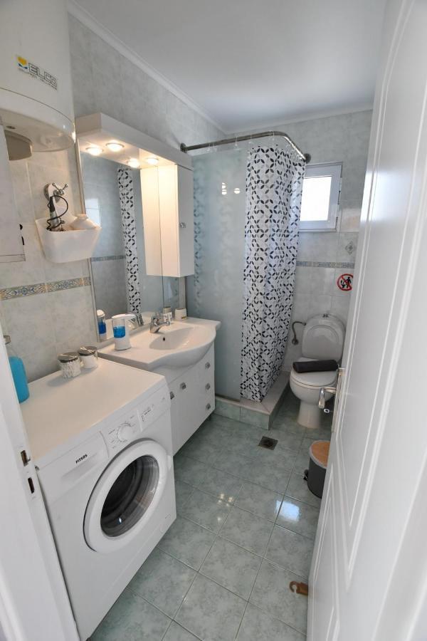 Downtown Loft Apartment เอยิโอ ภายนอก รูปภาพ
