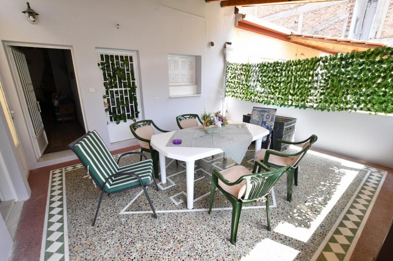 Downtown Loft Apartment เอยิโอ ภายนอก รูปภาพ
