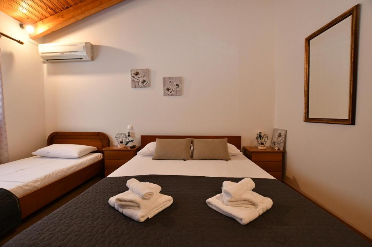 Downtown Loft Apartment เอยิโอ ภายนอก รูปภาพ