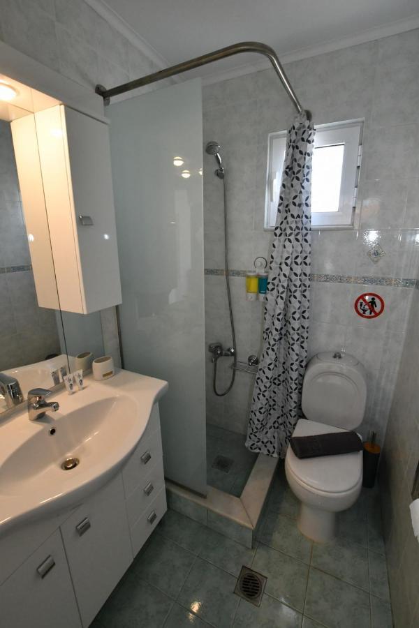 Downtown Loft Apartment เอยิโอ ภายนอก รูปภาพ