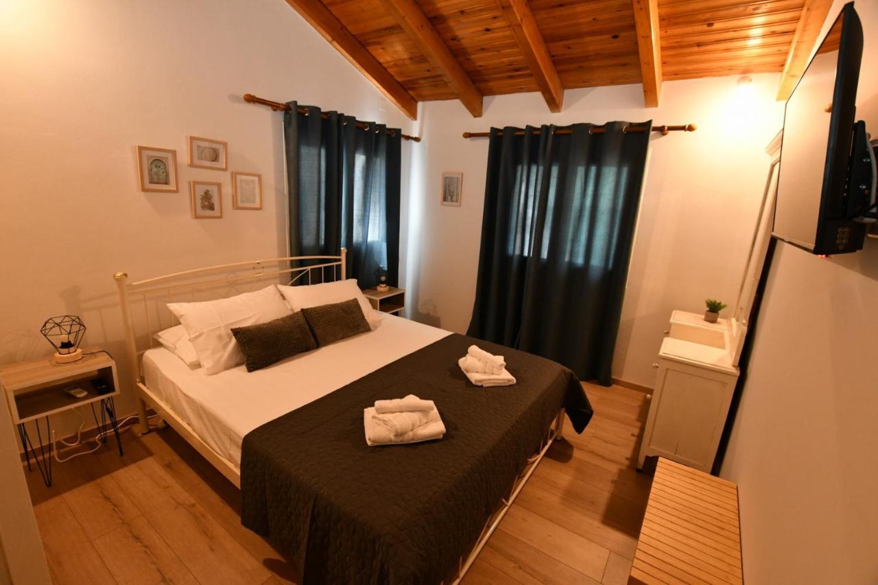 Downtown Loft Apartment เอยิโอ ภายนอก รูปภาพ